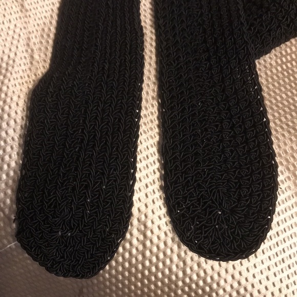 Vintage Black Crochet Belt - Picture 2 of 2